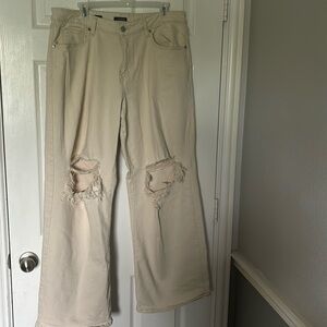 Wild Fable Cream Colored High Rise Baggy Jeans Size 14/R